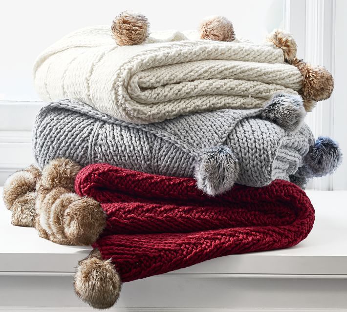 Must Haves Friday!- Cozy&nbsp;Throws